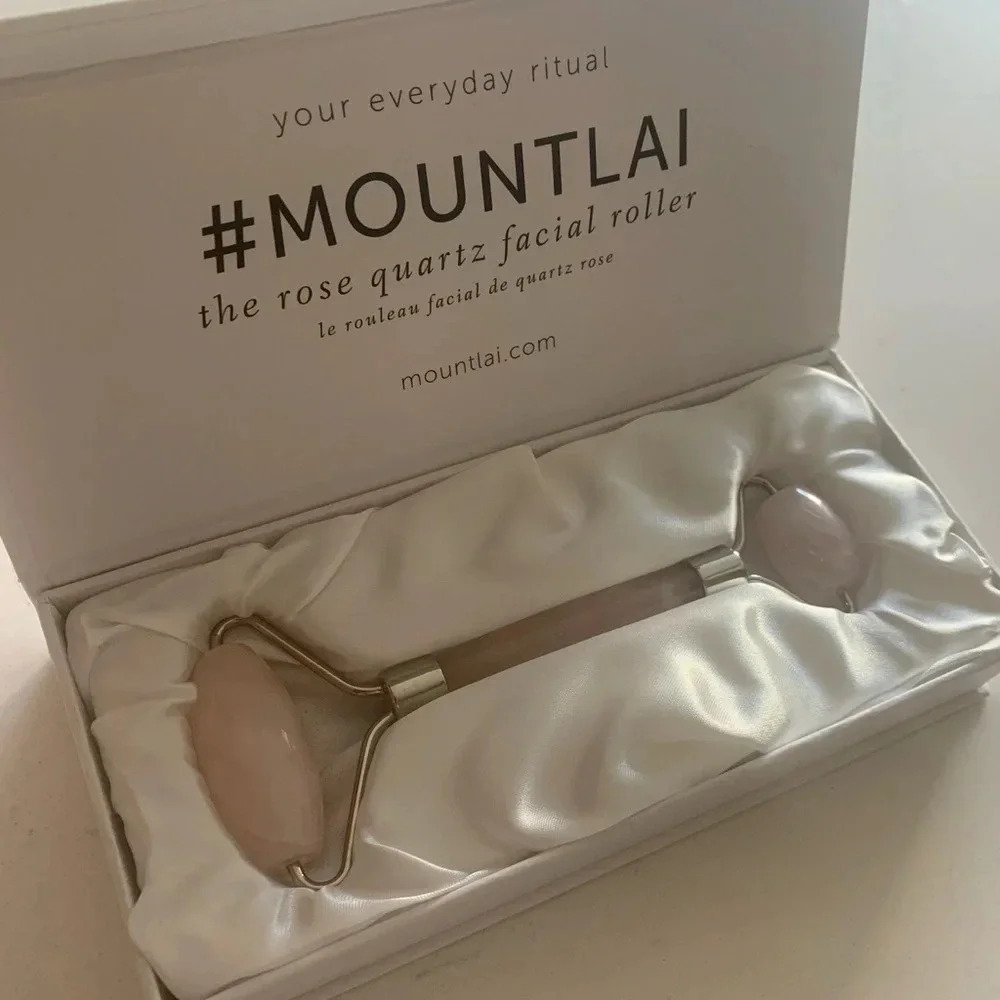 Mount Lai De-Puffing Rose Quartz Facial Roller - Picture 4 of 7